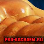 Скручивание на коленях в блочном тренажере